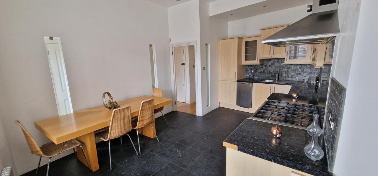 Apartmán Action Packed Local 3Br 1 Mins Walk To Everything Londýn Exteriér fotografie