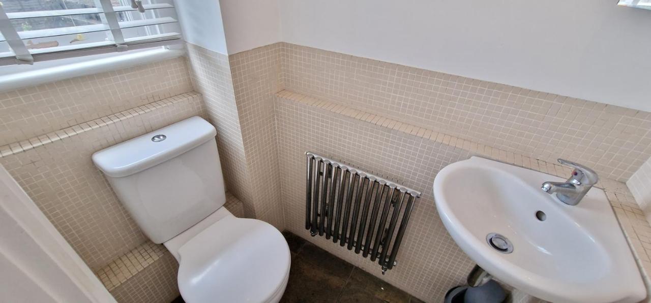 Apartmán Action Packed Local 3Br 1 Mins Walk To Everything Londýn Exteriér fotografie