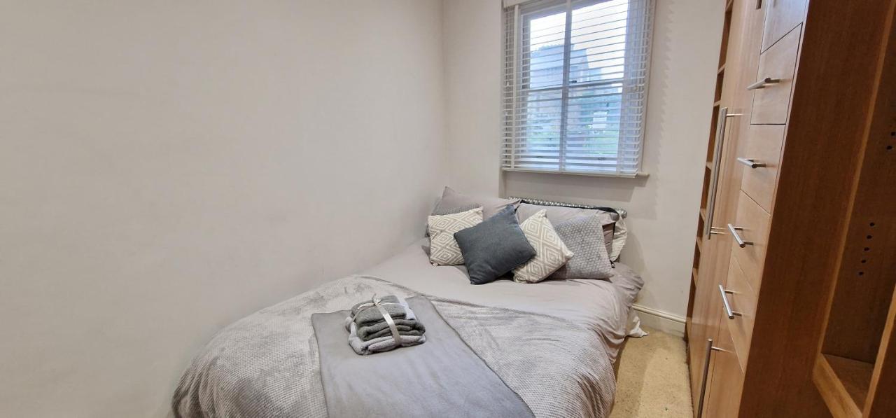 Apartmán Action Packed Local 3Br 1 Mins Walk To Everything Londýn Exteriér fotografie